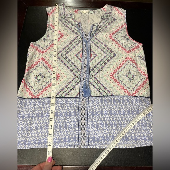 Tribal sleeveless blouse - Picture 8 of 8